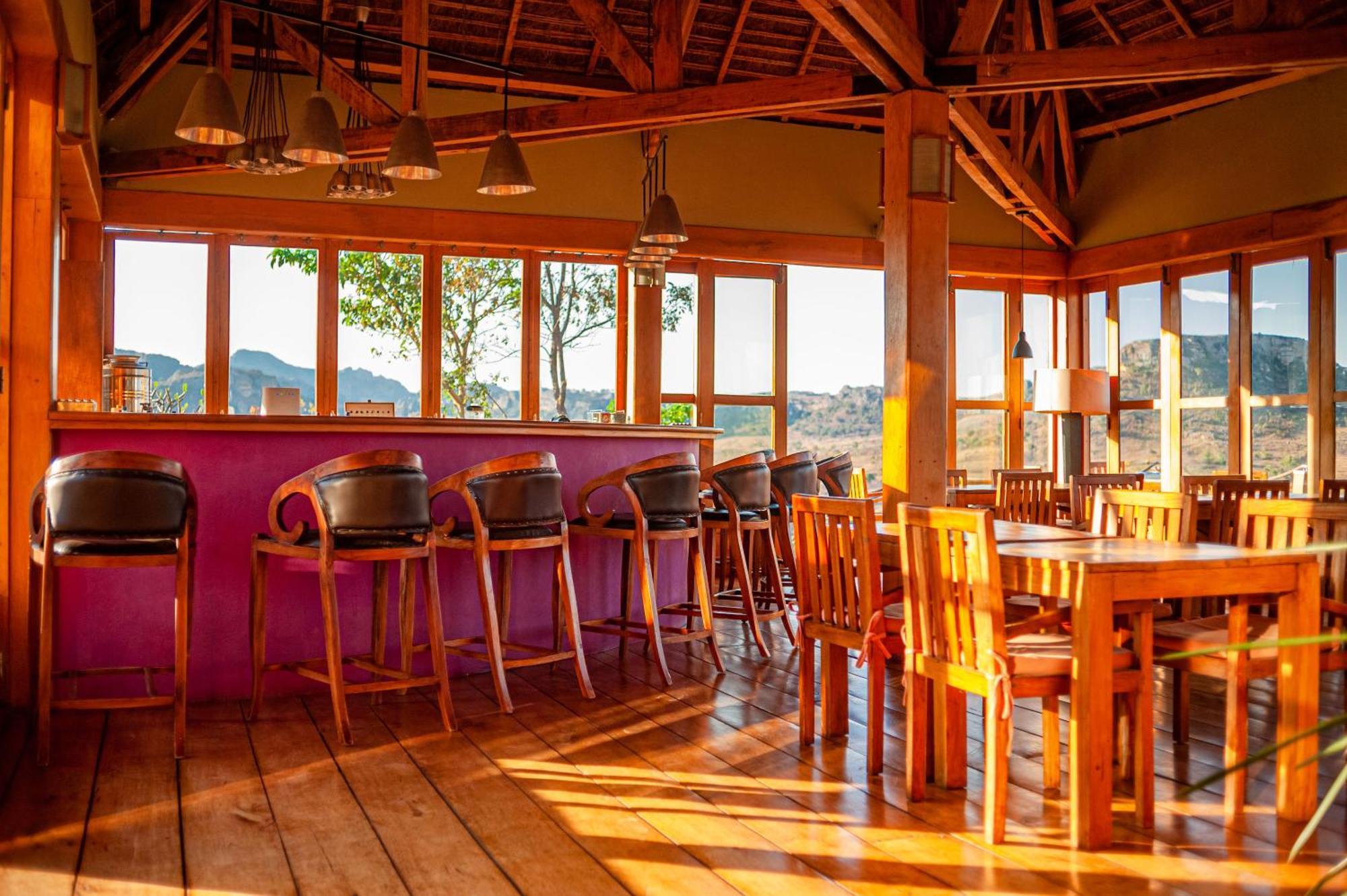 Satrana Lodge Ranohira 外观 照片