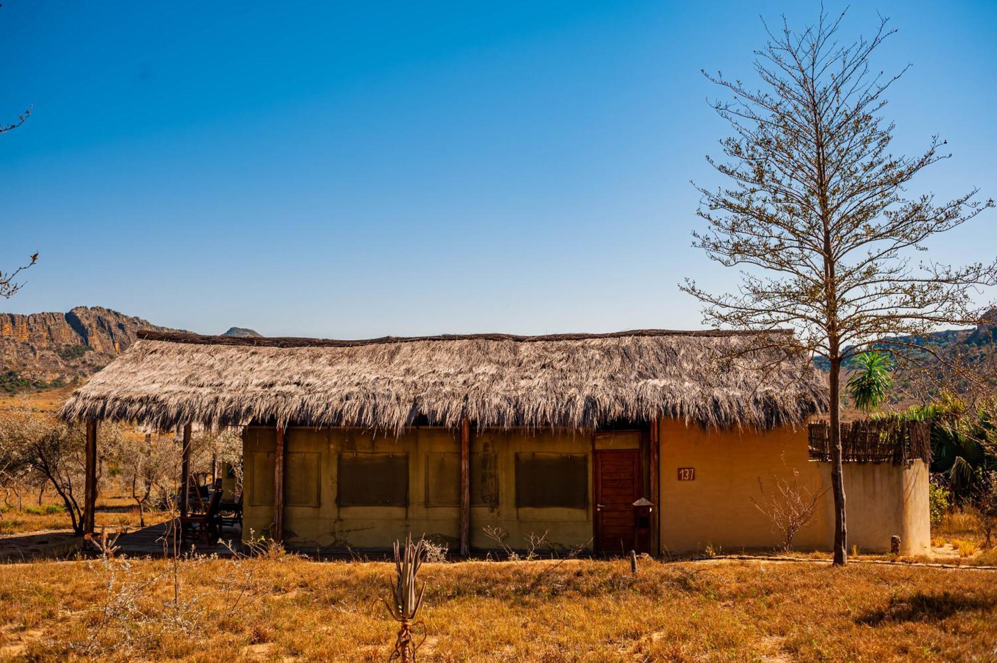 Satrana Lodge Ranohira 外观 照片